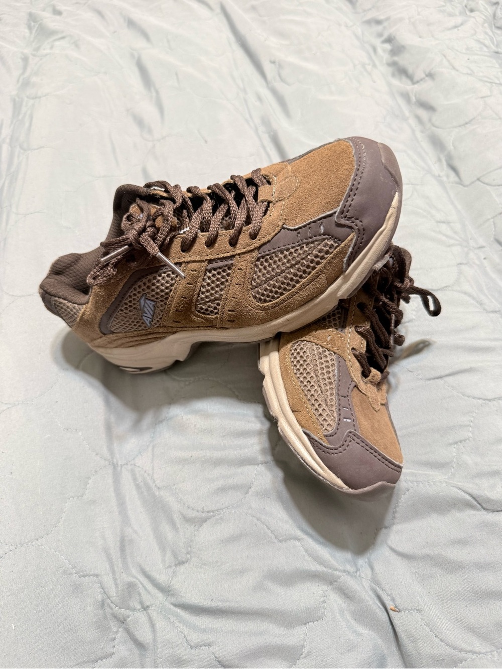 AVIA‎  women’s  Brown Suede Mesh Athletic Sneakers size 7